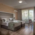 Marina Sands Bijou Boutique - Amazing Views 4* Obzor